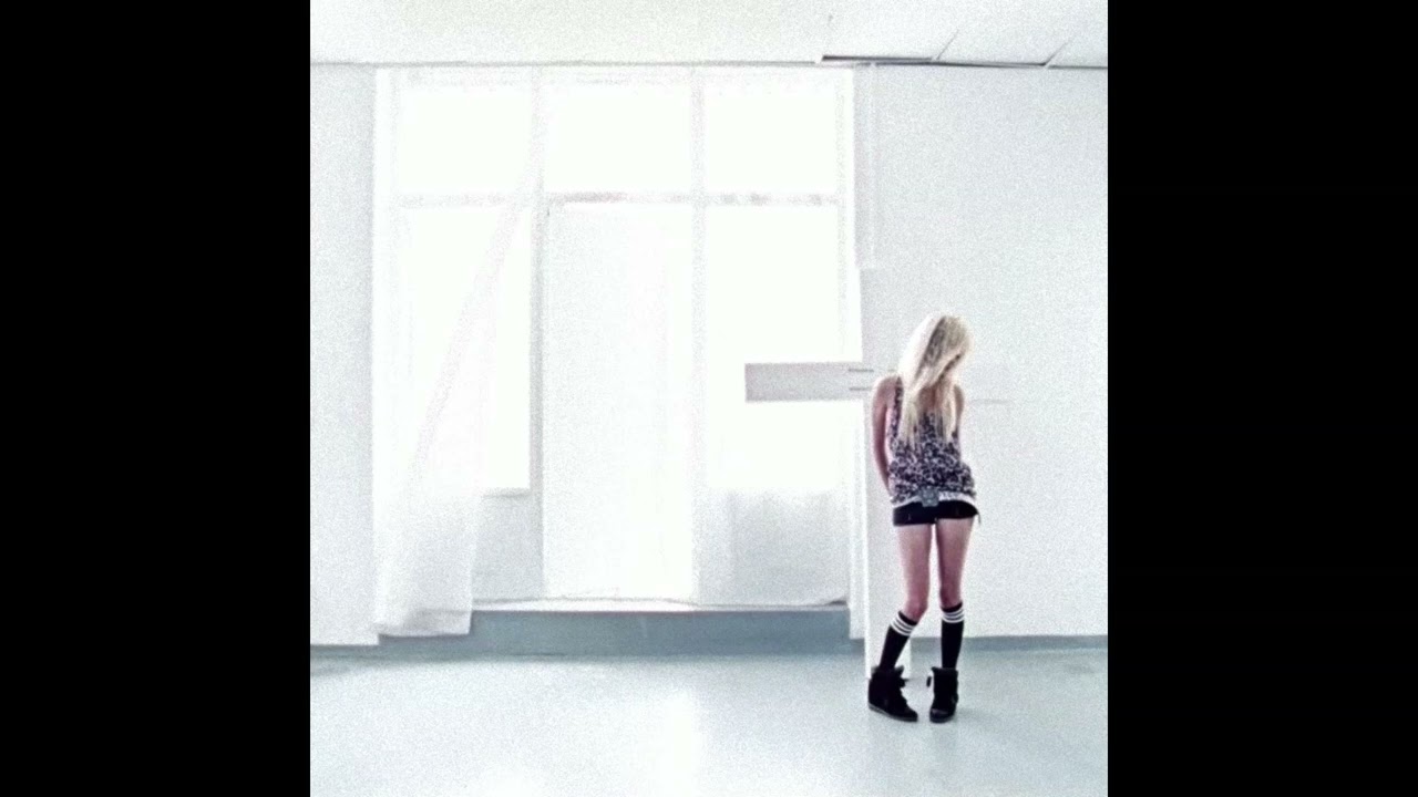 fakemink suzy sheer crystal castles type daughter