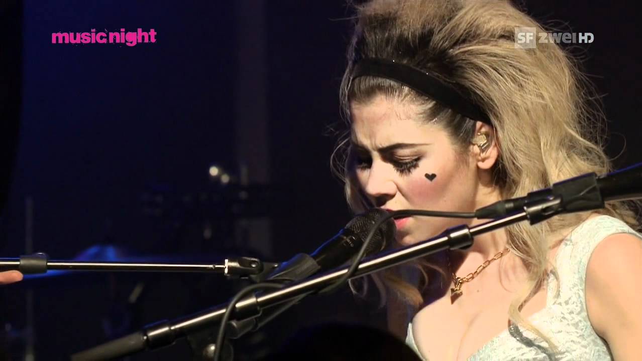 MARINA-NEWS.NET - HD Marina and the Diamonds live in Zurich (Plaza 25/05/2012)