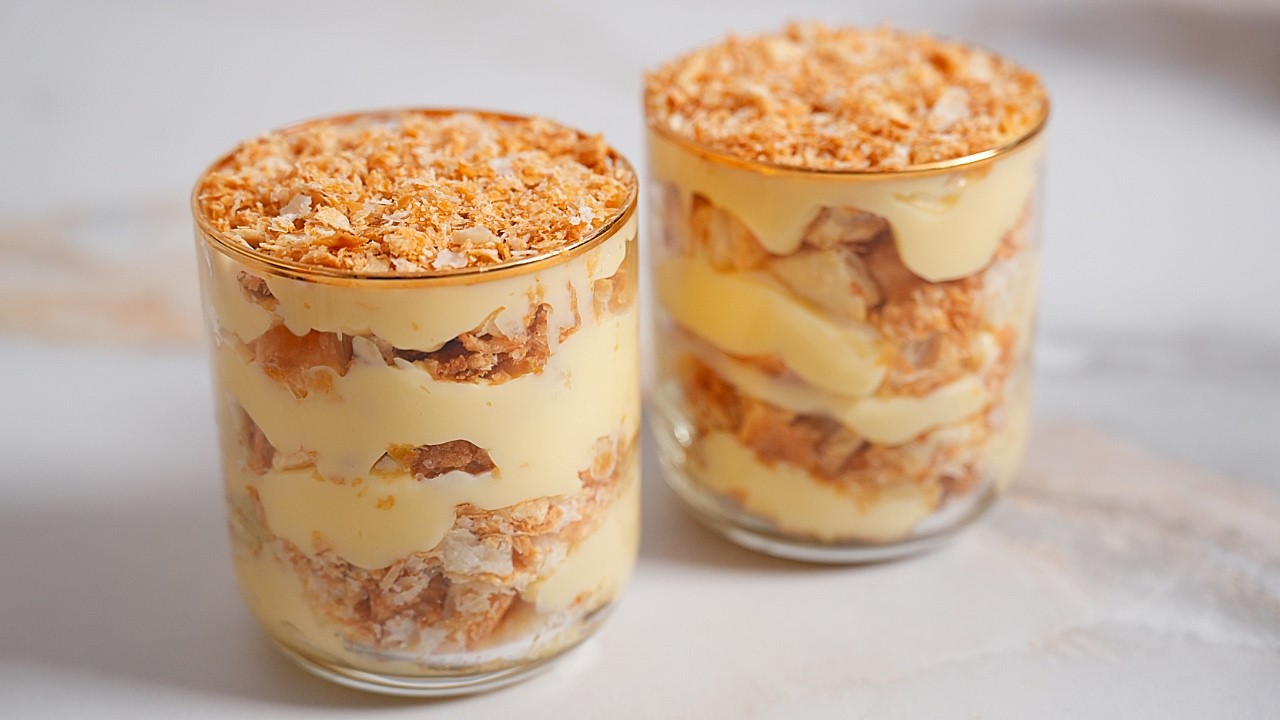 ПОЧЕМУ я НЕ ЗНАЛА этот рецепт раньше? Самый БЫСТРЫЙ и ВКУСНЫЙ торт Наполеон в стаканчиках