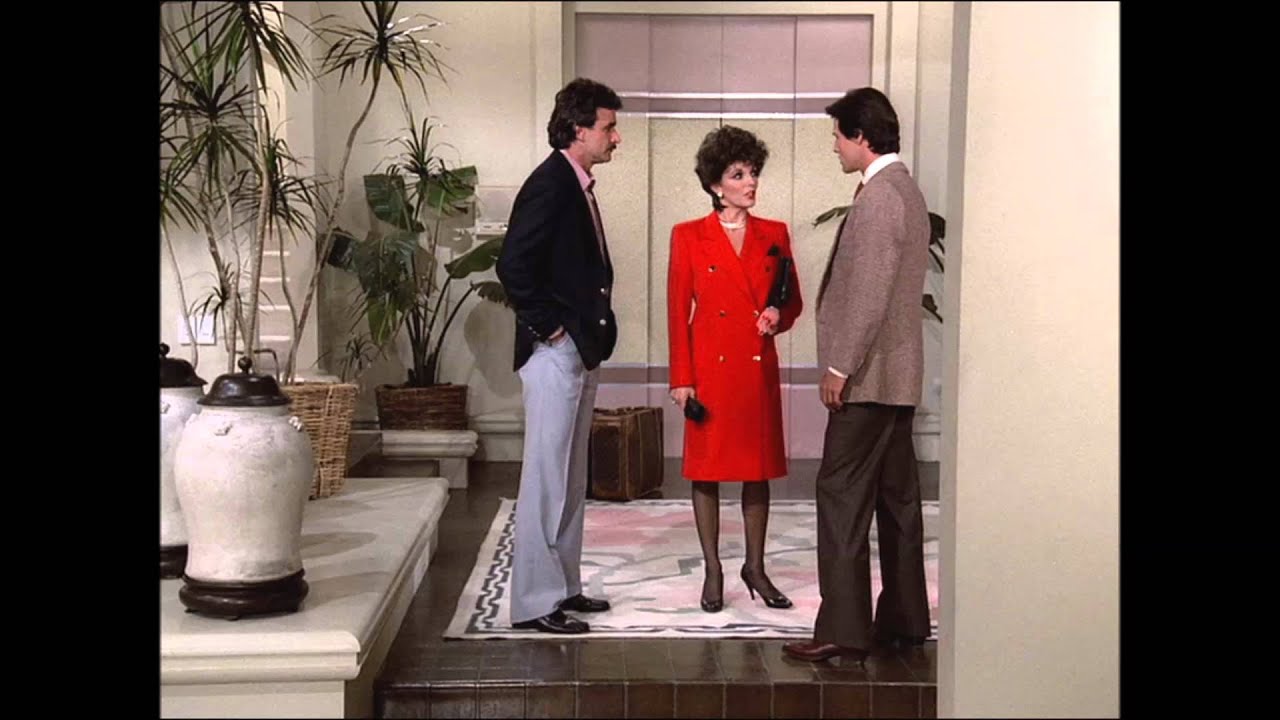 Joan Collins. What did she wear on Dynasty season 4?