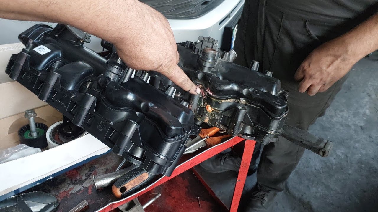 bu parçayı değişirken motoru indirsek daha iyiydi Doblo 3 1.6 Multijet‼️