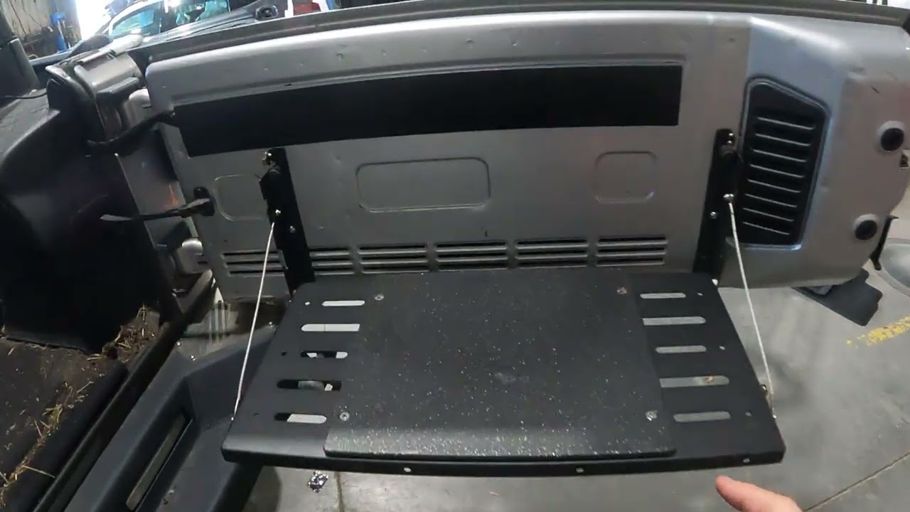 1143R