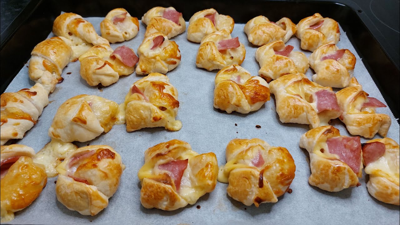 FEUILLETES AU JAMBON ET FROMAGE 