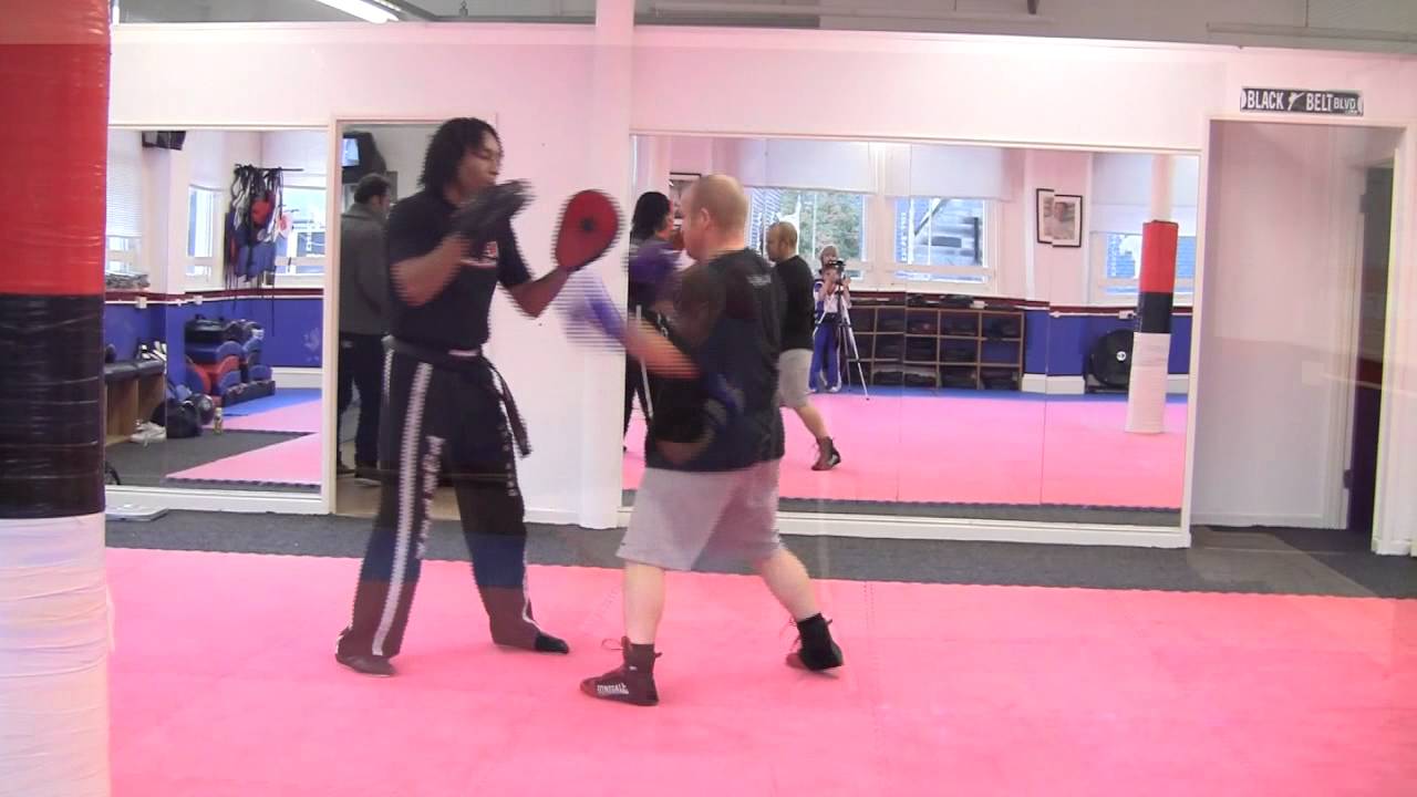 Focus mitt drills Boxing & Kickboxing  by Owen King