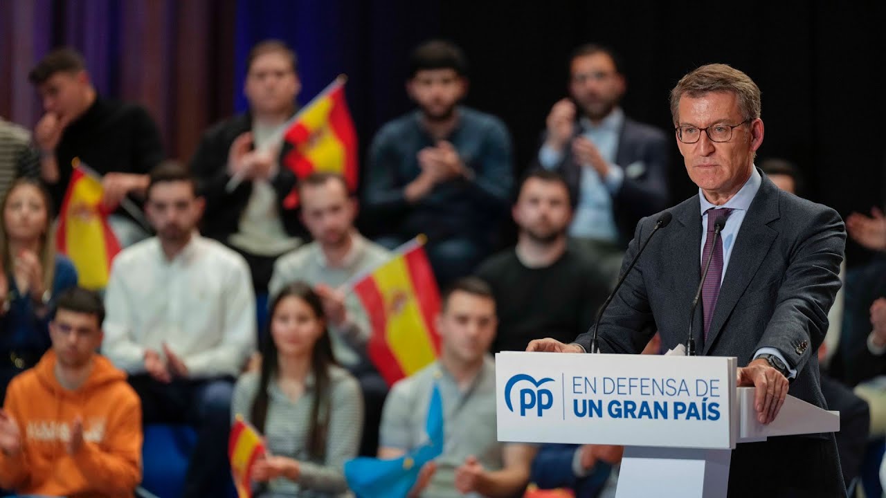 Feijóo y Diego Canga clausuran el acto 'En defensa de un gran país' en Oviedo