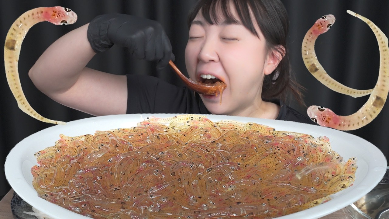 сашими из мальков рыбы / Mukbang