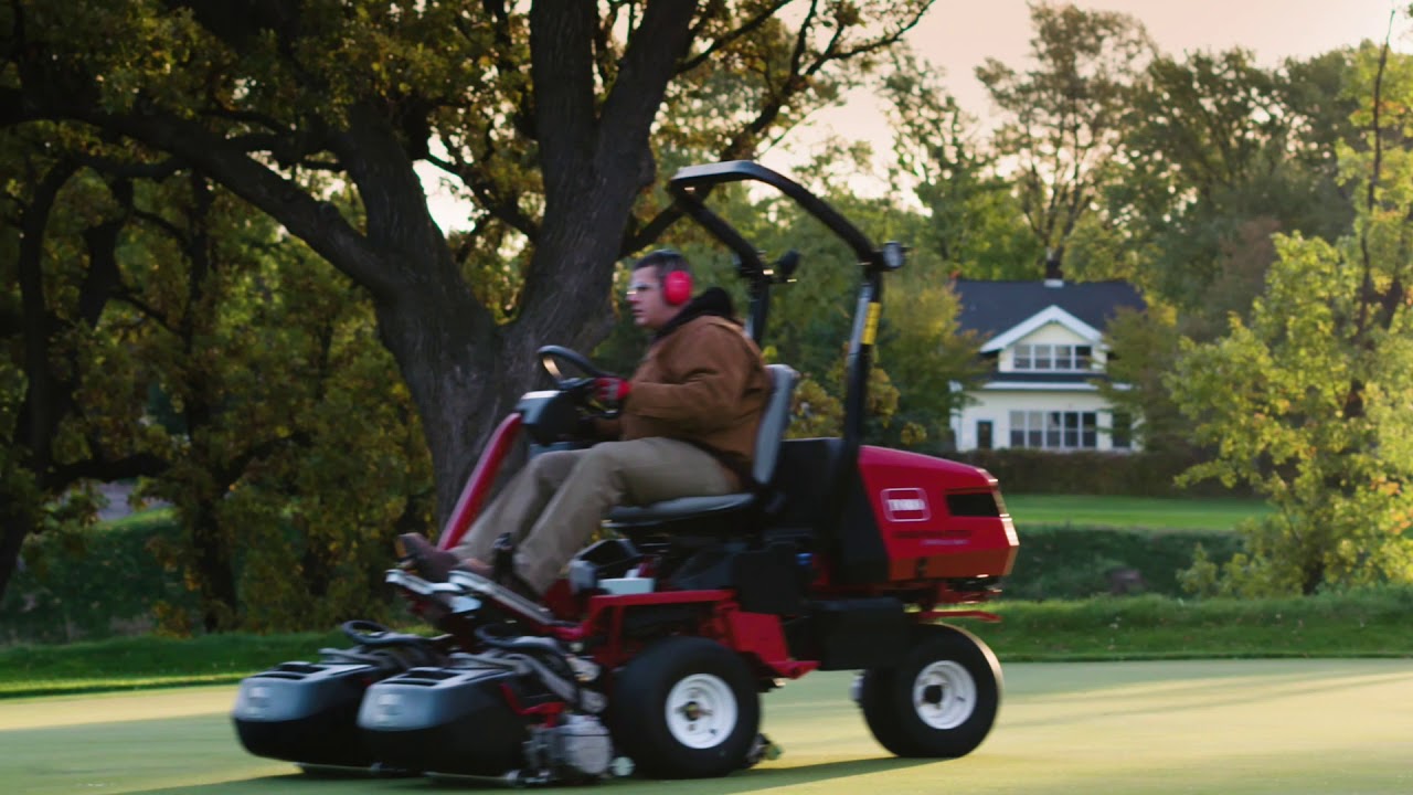 Toro's Greensmaster eTriFlex 3360