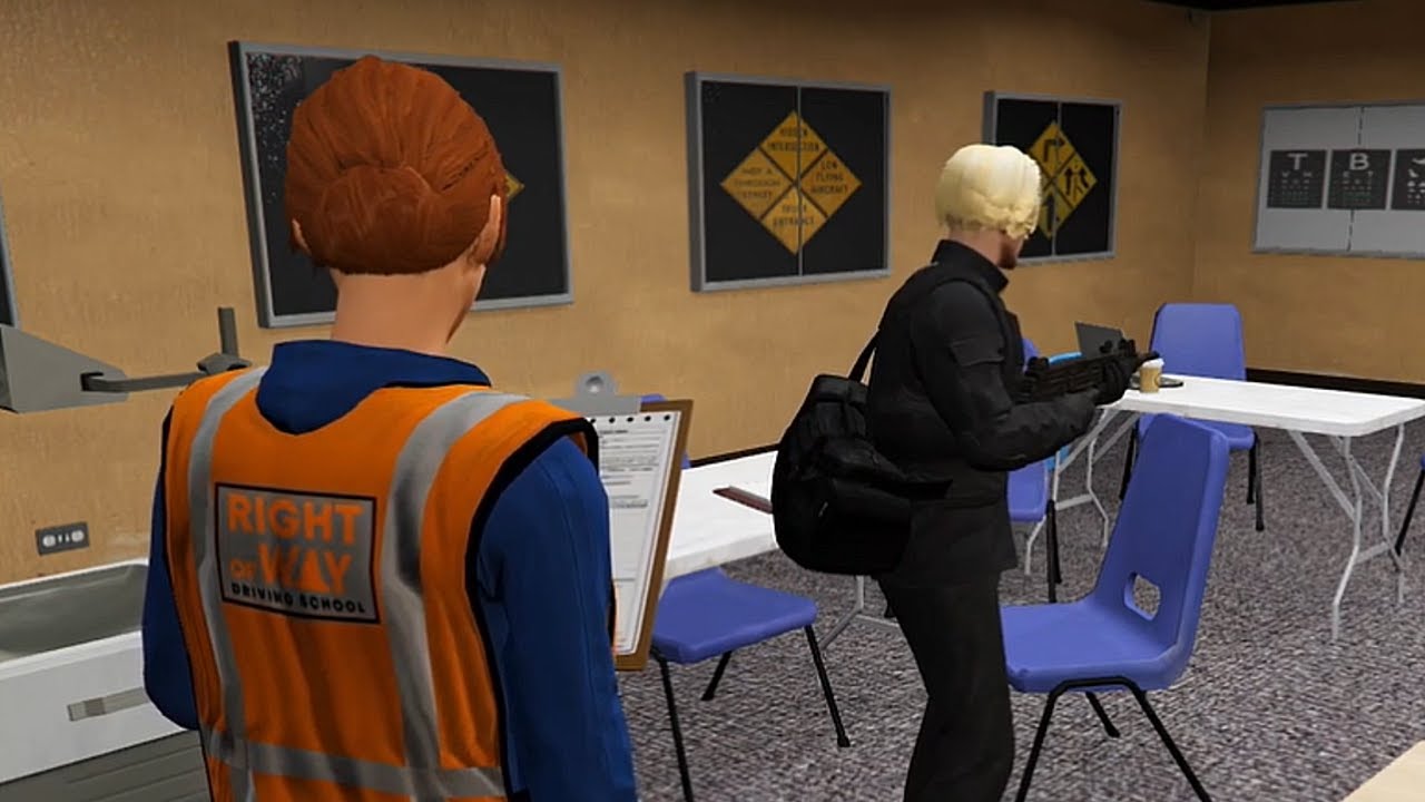 XQC pulls out an Uzi infront of Tessa Lamb on NoPixel 3.0