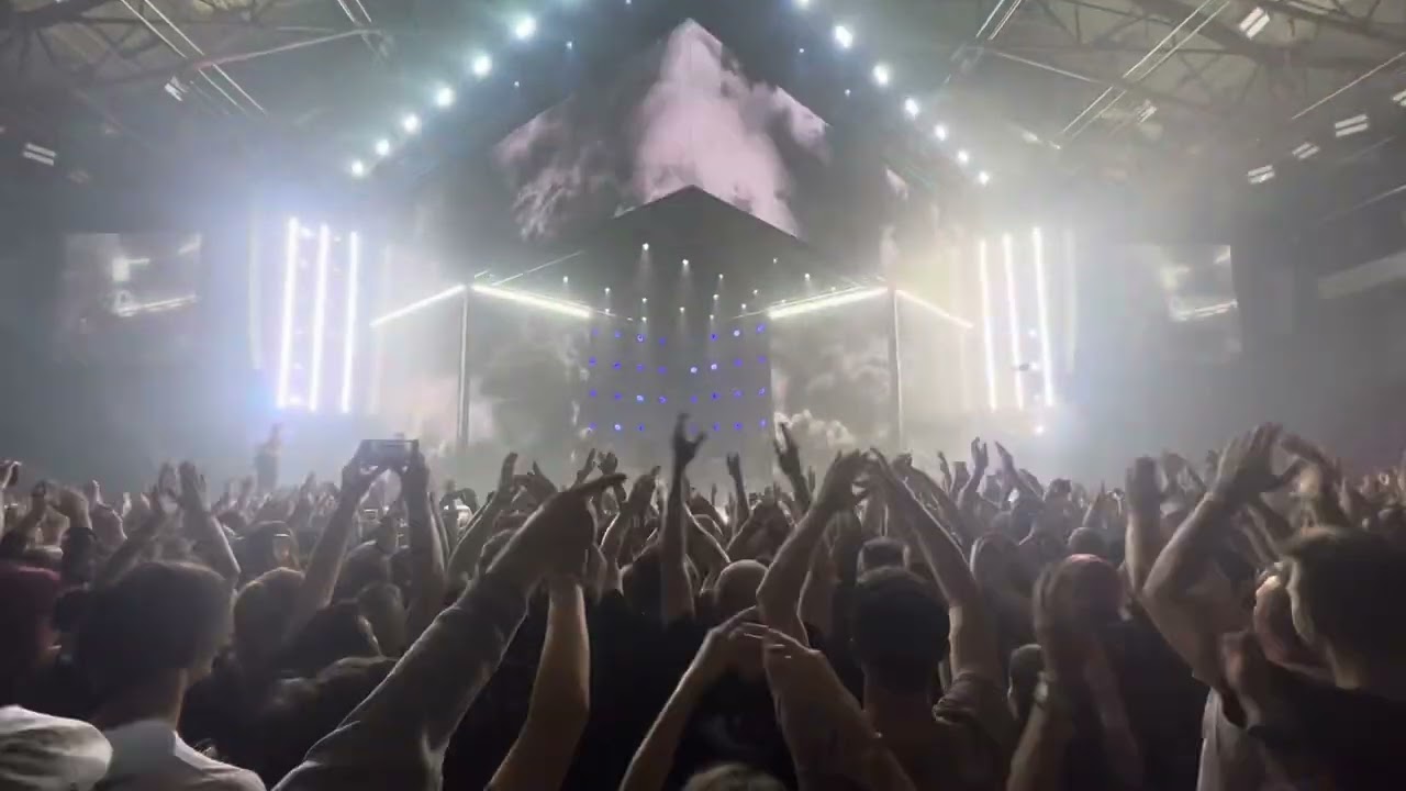 Coma - los cebula i krokodyle łzy (fest. Igor Herbut) Live Torwar 05.010.25