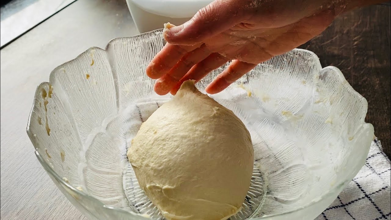 วิธีทำแป้งพิซซ่า นวดมือแค่ 5 นาที เก็บแช่เย็นได้ 3-4 วัน | Pizza dough  🍕| แม่ลูกเข้าครัว