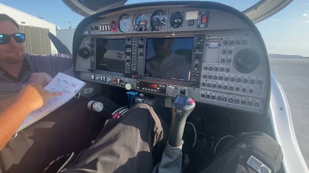 DA42 Orientation Part #1 | جولة تعريفية بالطائرة ذات محركين