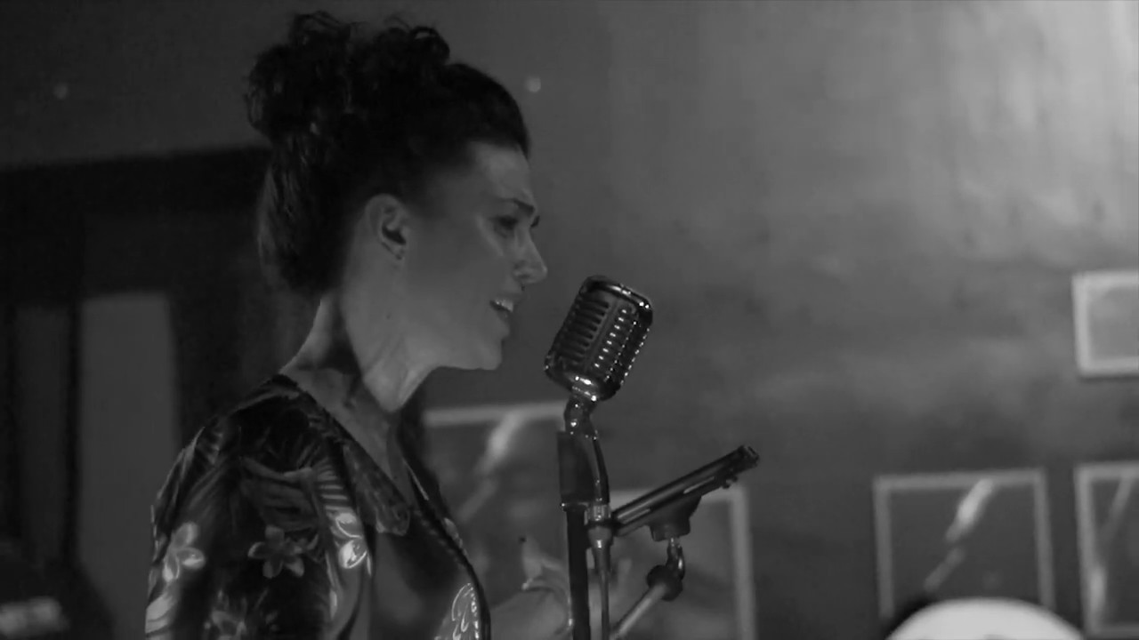 Hot Shots- One note samba (Live Ghetto)