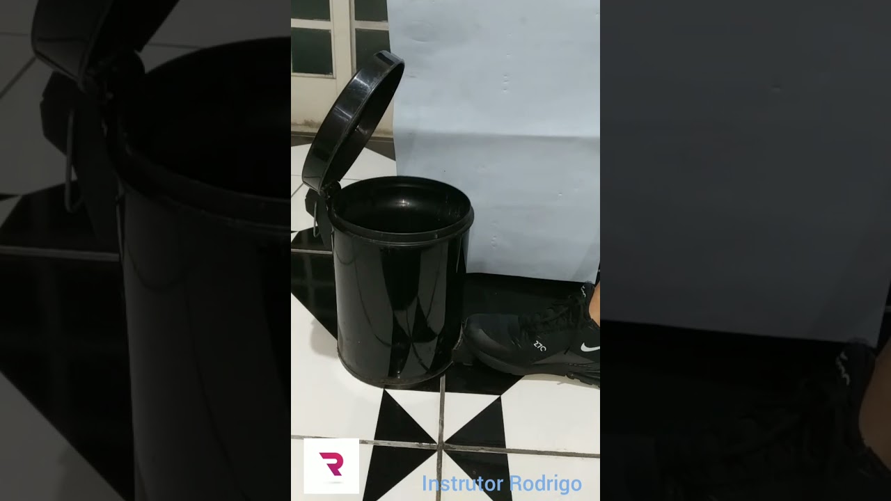 Treinamento do Controle dos Pedais com Lixeira.