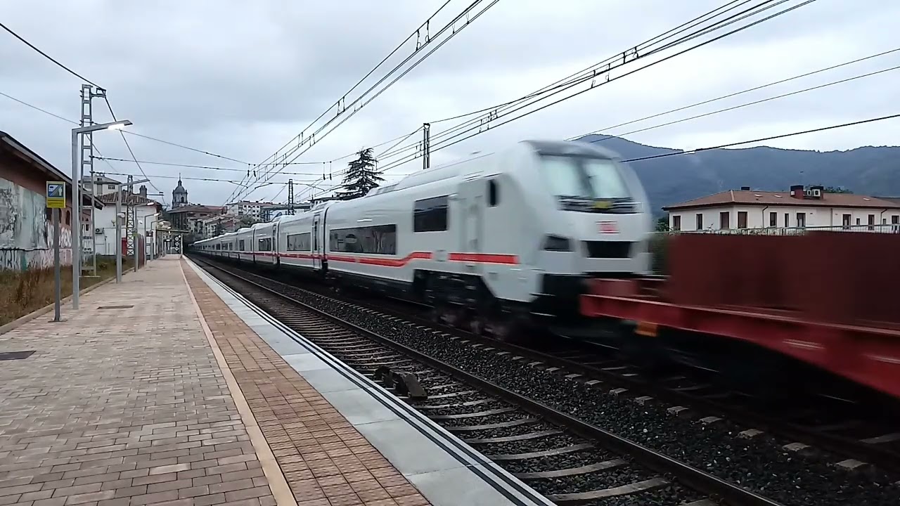 Traslado de las 2 primeras ramas Talgo ICE-L por Andoain