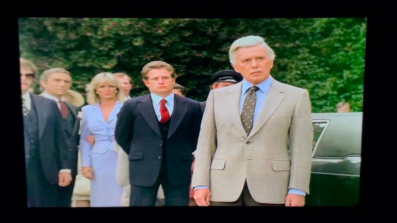 Dynasty: Walter crashes Blake & Krystle’s wedding 💒.