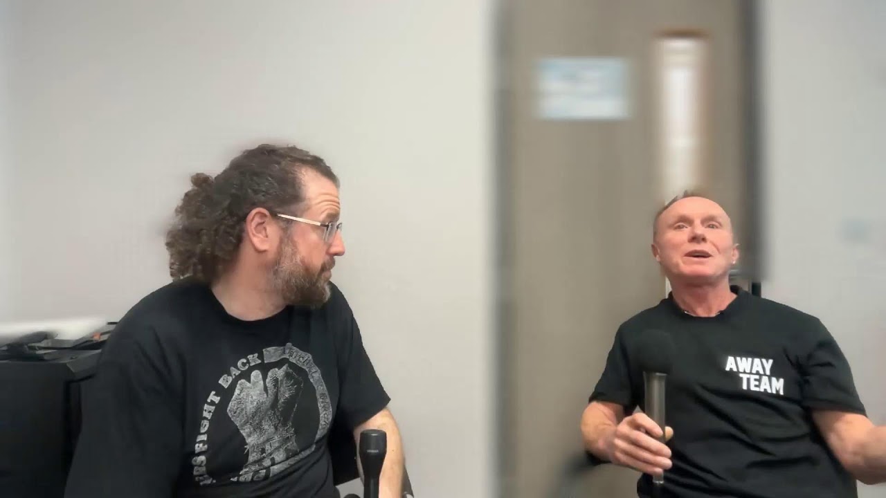 Lunch break on 1st day of questioning of #spycops officer Carlo Soracchi