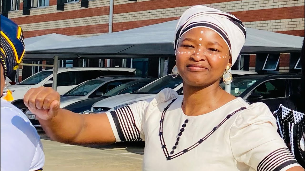 #vlog September Heritage day at Work | Morden Corporate Xhosa Makoti & Qumbu Eastern Cape Drive