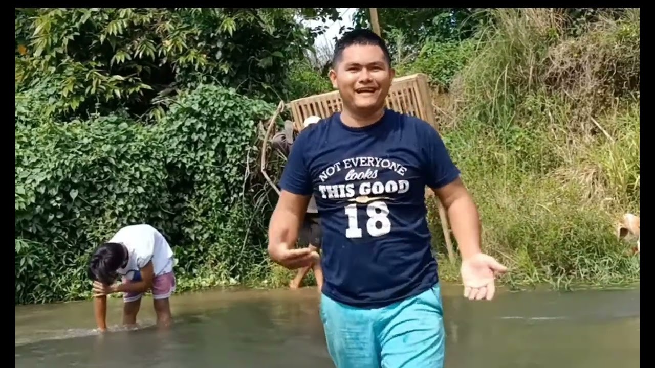 Tulong tulong Kami SA paglilipat ng bahay ng aking Kalapati🥰🥰Kuya Mosh Vlogs
