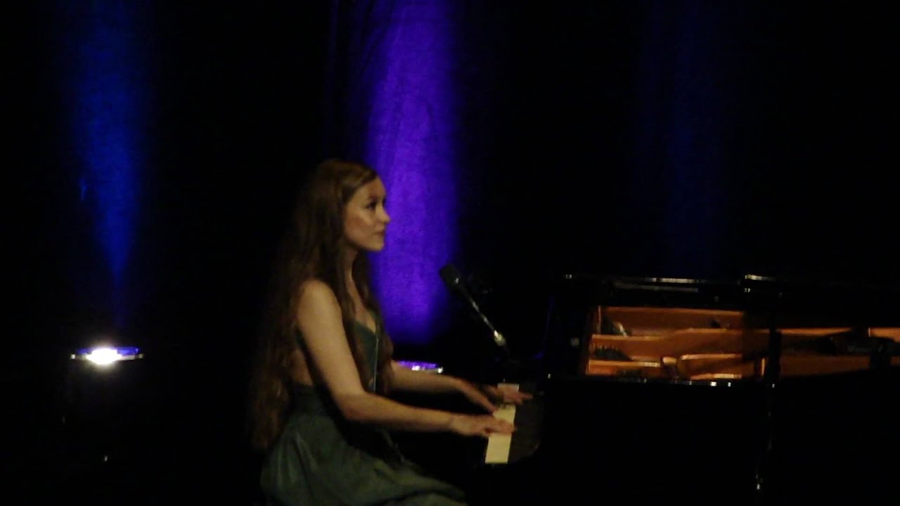 Joanna Newsom live @ Admiralspalast Berlin 17/05/10 - Good Intentions Paving Company