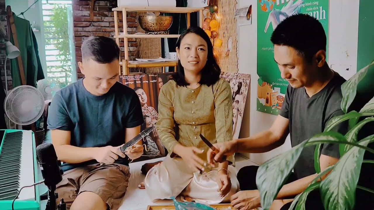 lần đầu Xin lì xì xin lộc lá xin tình yêu 