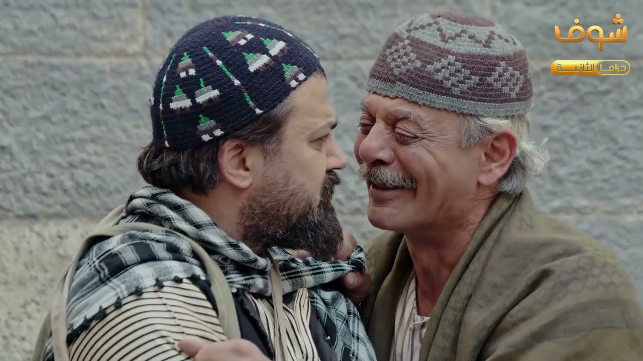 المسحراتي المسكين عاش كل حياته وحيد ومظلوم خدم الناس كلها وما حدا حس فيه حتى وقت مات مات وحيد!