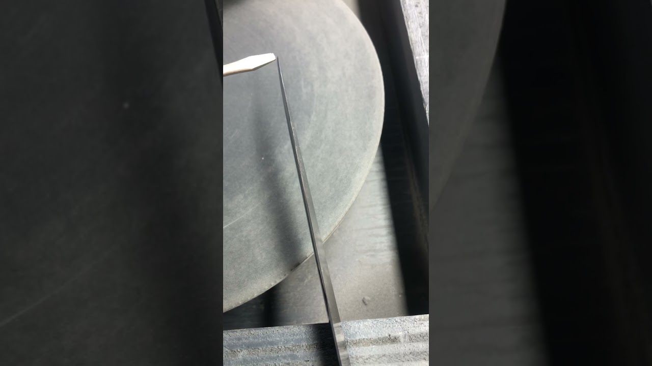 Wavy Edge on Convex Shear