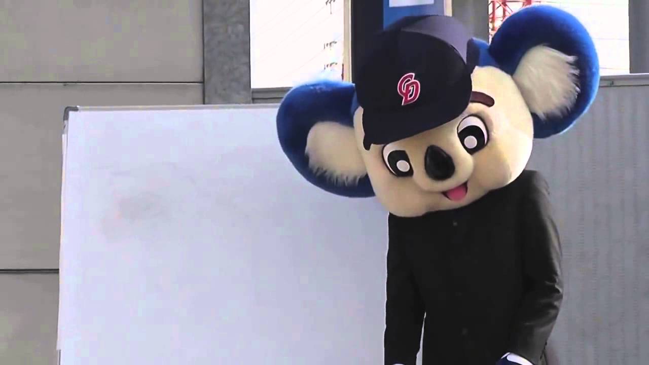 「オールスターでつば九郎と一緒にB☆Bに叱られた」　（ドアラトークショー２０１４）