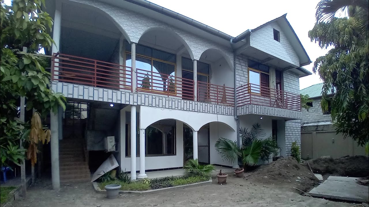07/07/2025 VILLA R+1 A VENDRE NA N’SELE PLAZA NA 2 appartements Ya 3 chambres
