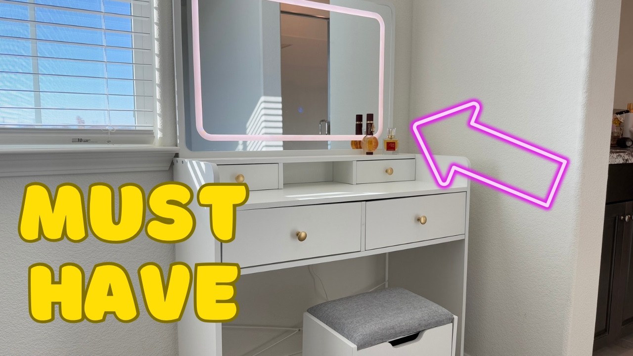Dream Vanity Desk with Mirror