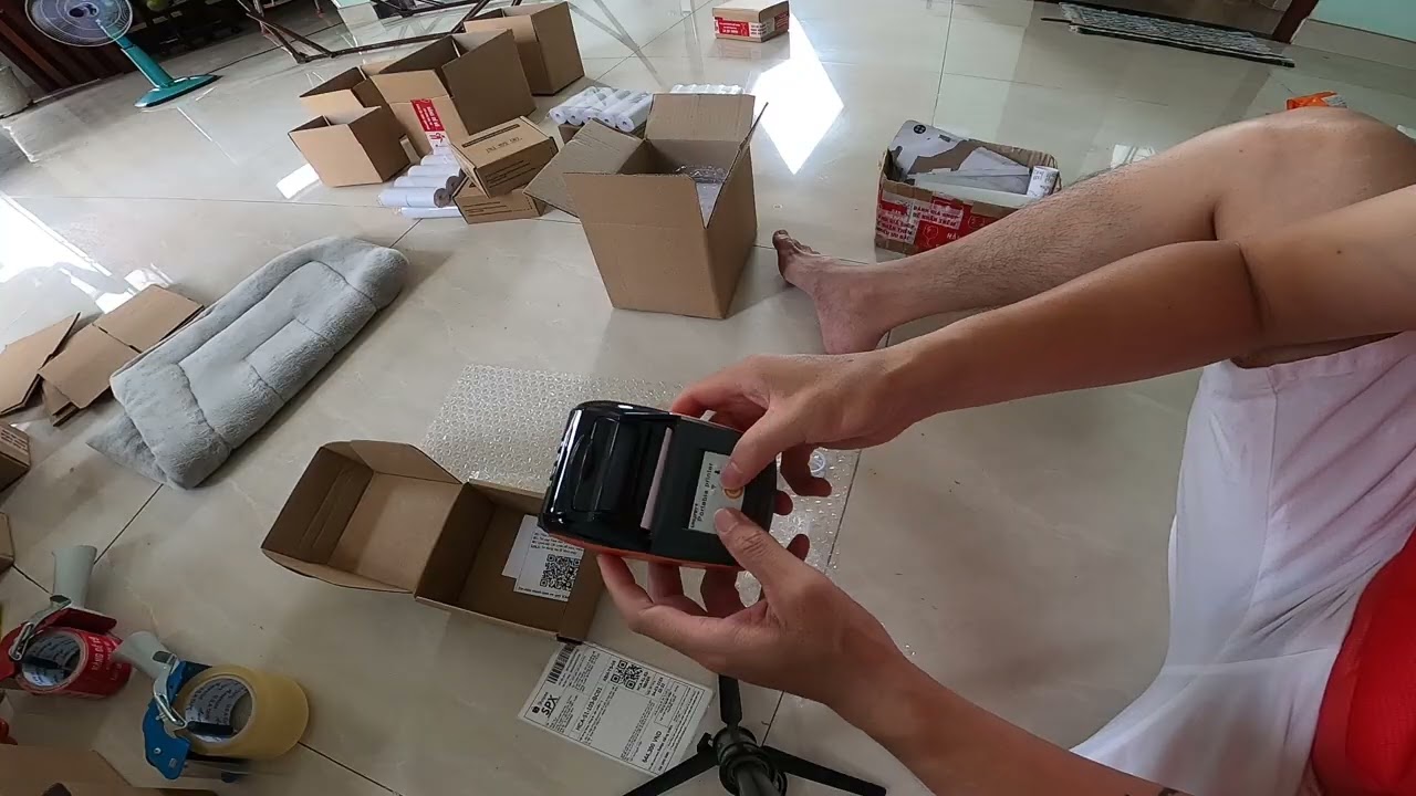 video đóng gói kiện hàng shopee id 2603070G517R3AB