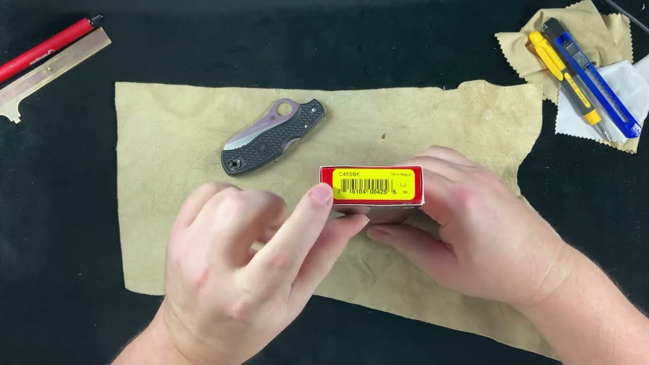 SC45SBK Spyderco Rescue Lockback 79mm Black