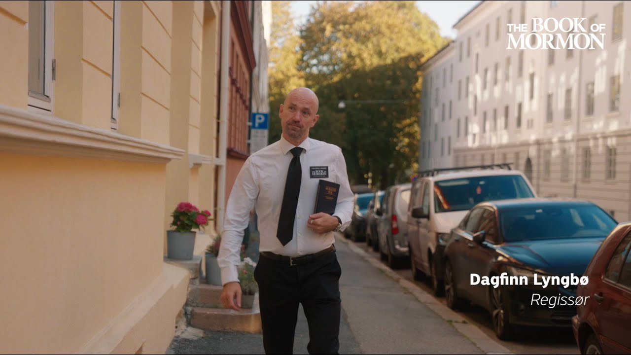 LANSERING! Se hvem som skal spille hovedrollene i The Book of Mormon, h&oslash;sten 2025!