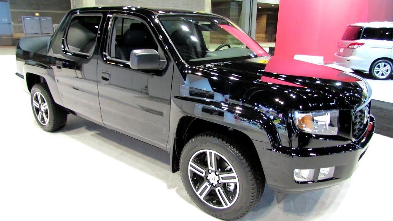 2014 Honda Ridgeline Sport 4WD - Exterior and Interior Walkaround - 2014 Chicago Auto Show