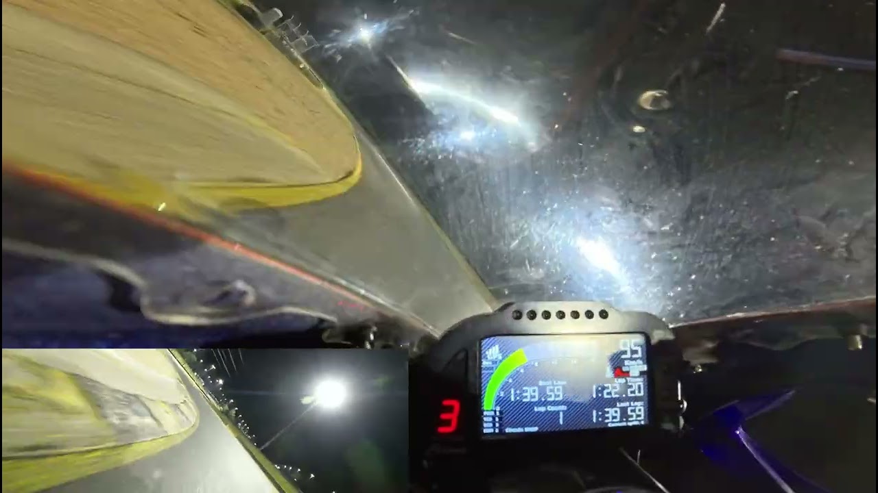 24 Oct 2025: Tracknight fun, 4th session - Yamaha R1M YEC