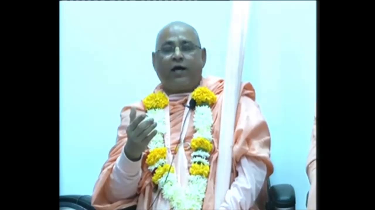 Srila Bhakti Kushal Padmanabha Maharaj sings glories of Srila Gurudev