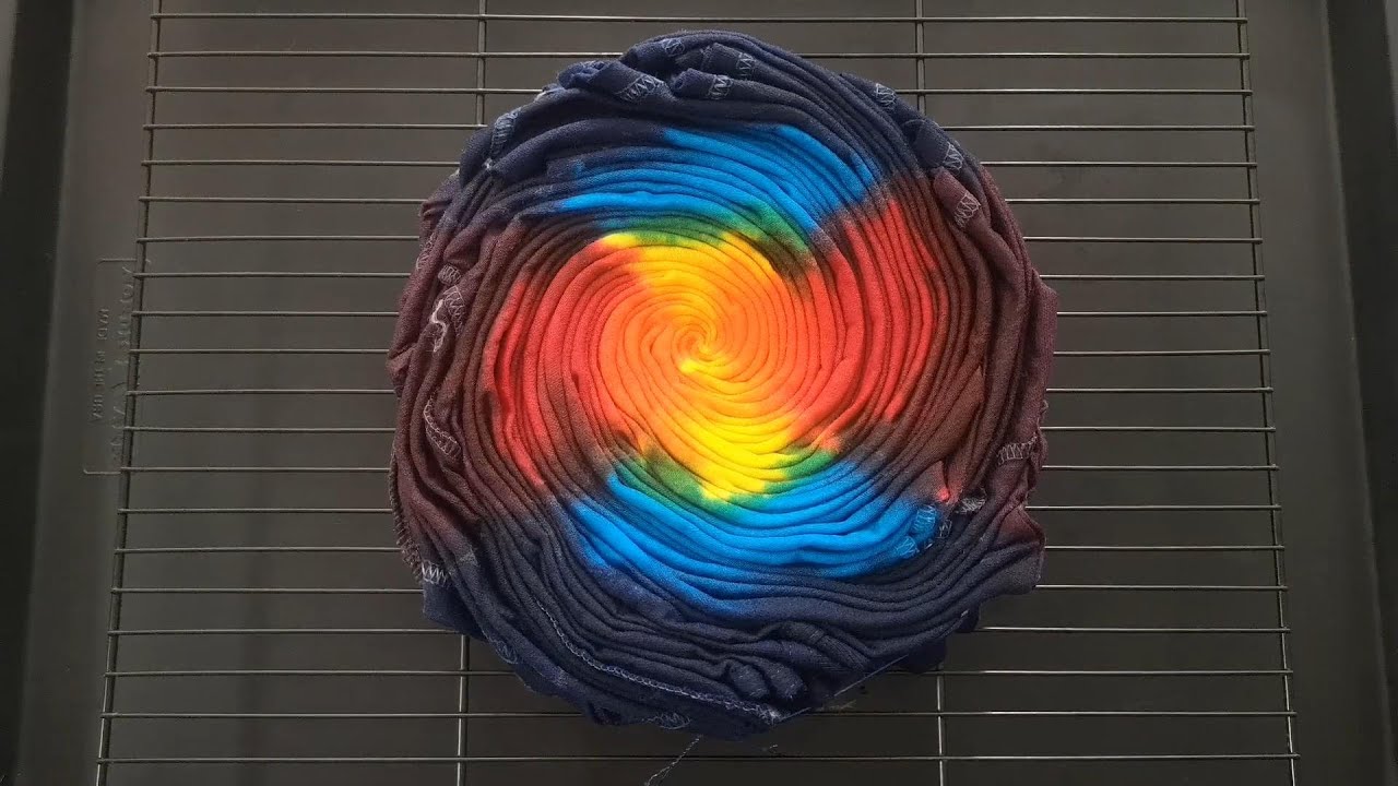 Tie-dye pattern P241 : Spiral Gradient