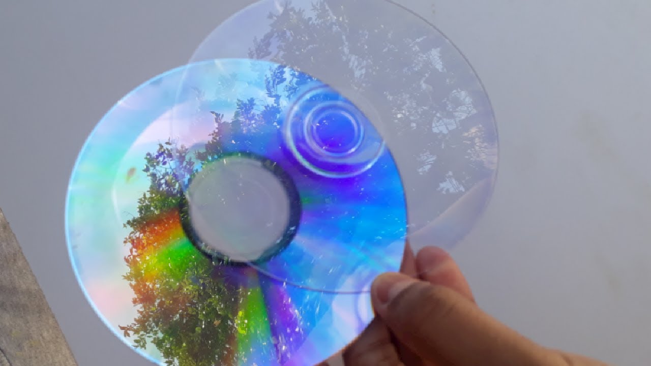 Como retirar a película do CD sem estragar a parte espelhada. Diy. Vídeo-18