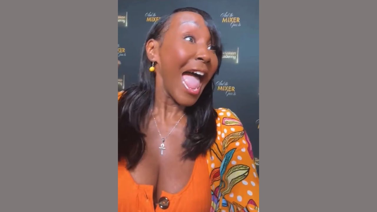 Прямая трансляция с мероприятия TV Academy Mixer (с участием членов жюри премии &laquo;Эмми&raquo;).