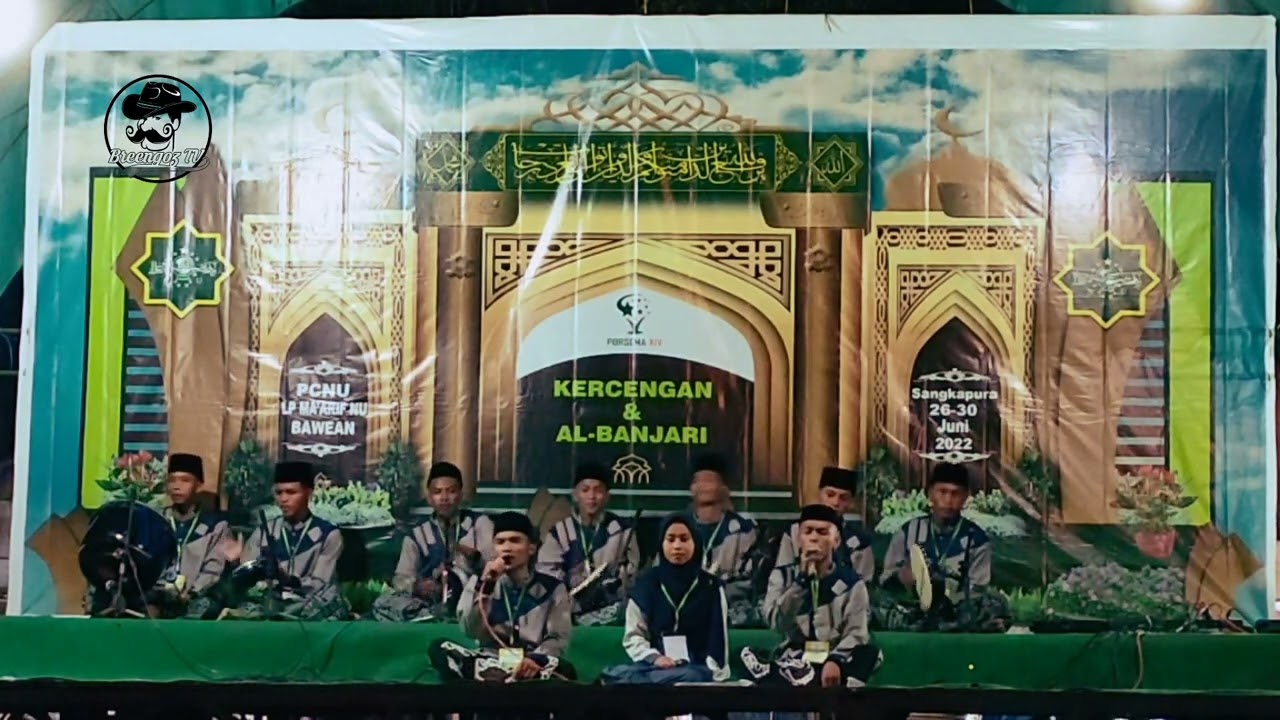Al-Banjari: MA Ihyaul Ulum Guntung Padukan Seni Banjari dan Kercengan Bawean
