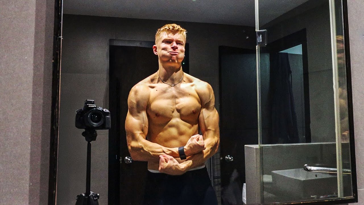 Mano sporto PASLAPTYS ir RUTINA i&scaron; Budape&scaron;to GYM (Special Vyrų Dienos Video)