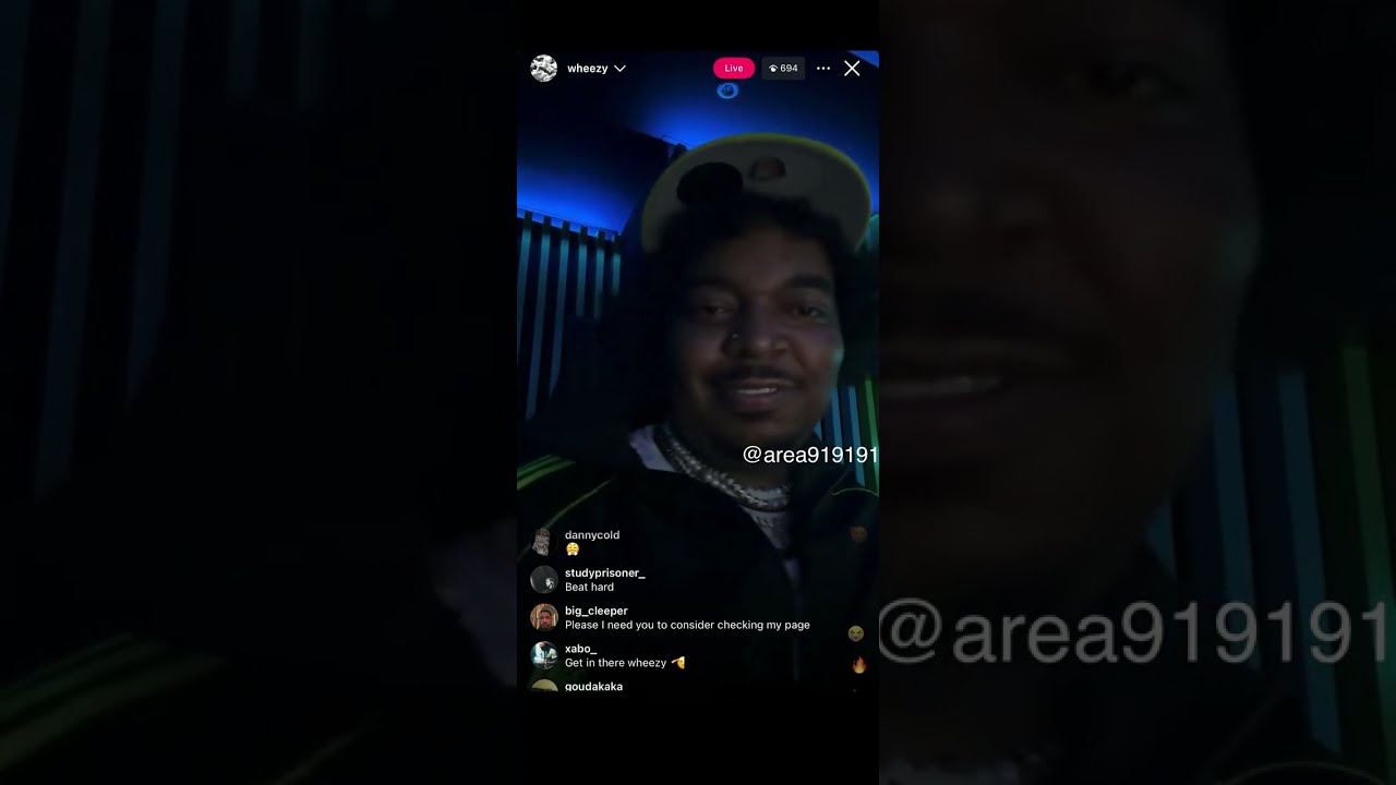 Wheezy Outta Here Playing Beats 🌊🐍🌊