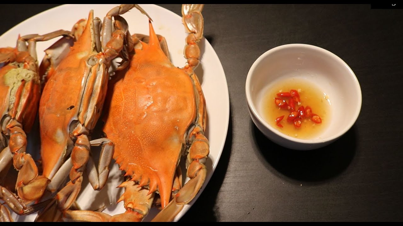 Eating Boiled Crabs Vietnamese Style