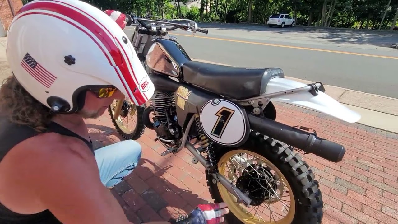1982 HUSQVARNA 430 WR SWEDISH CRAFTSMANSHIP & QUALITY MATERIALS