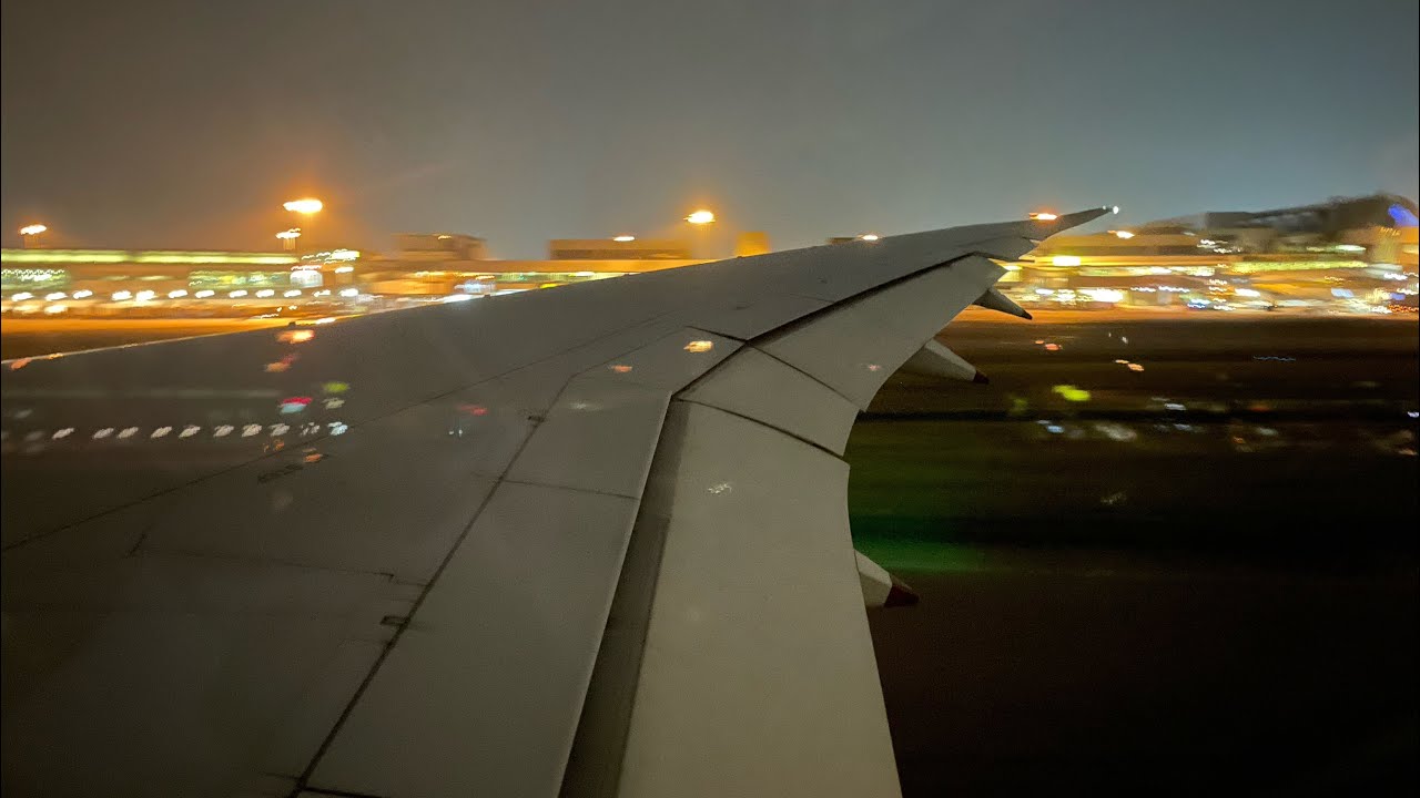 [4K NIGHT DEPARTURE] Singapore Airlines Boeing 787-10 Dream)liner Takeoff from SIN