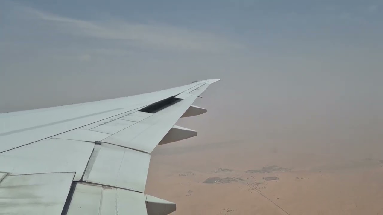 Emirates Flug Victoria (Seychellen) [SEZ] - Dubai [DXB] Start & Landung | Boeing 777-31H(ER)