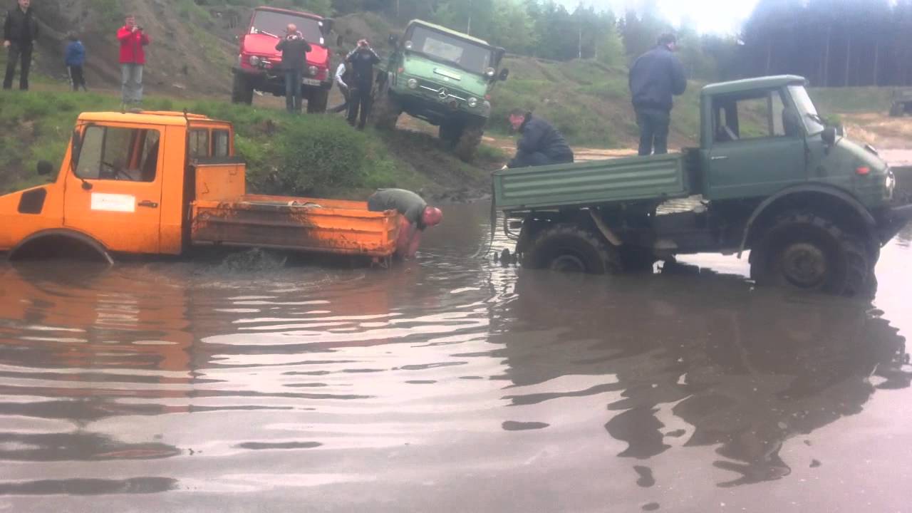Fürsten Forest Unimog U1000 Bergeaktion mit Unimog 406