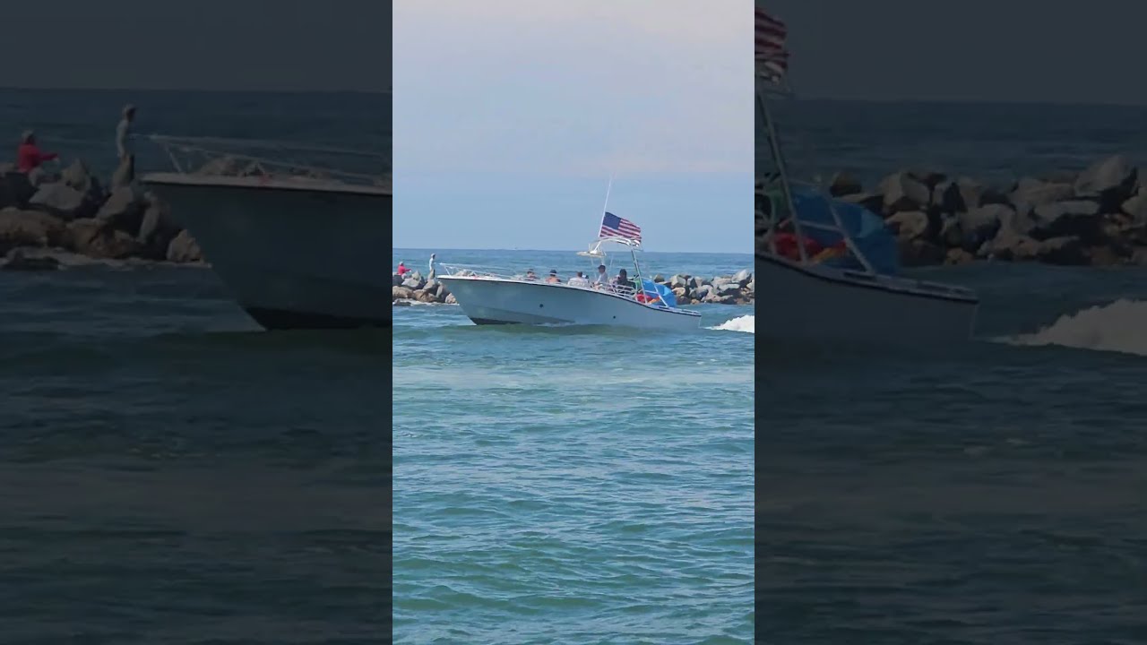 Speed Boat Jumping Waves at the Jetty Venice Florida SpeedBoat #WaveJumping #VeniceJetty