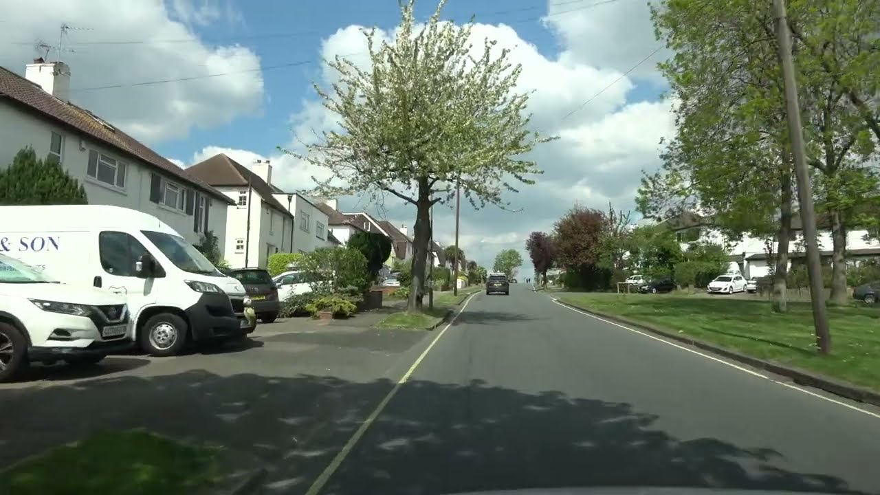 A drive through Stoneleigh