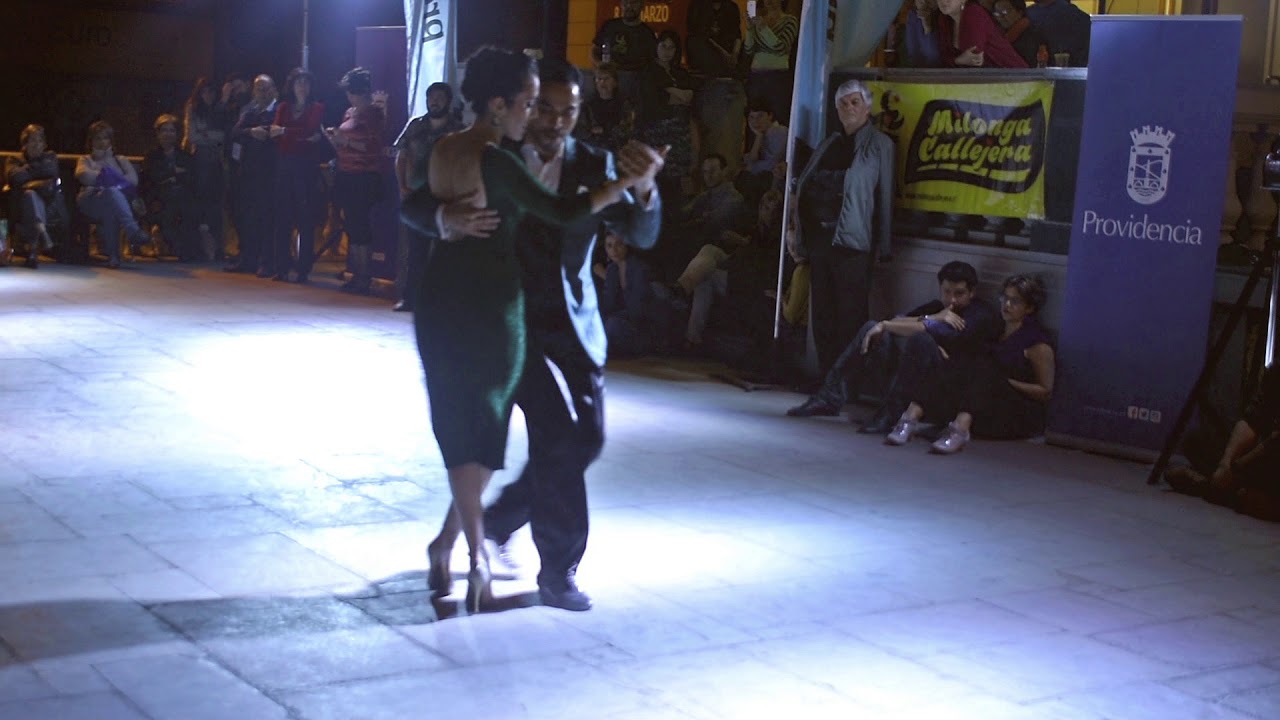 NIKO Y BELEN -Saca Chispas - Milonga Callejera -Abril 2018