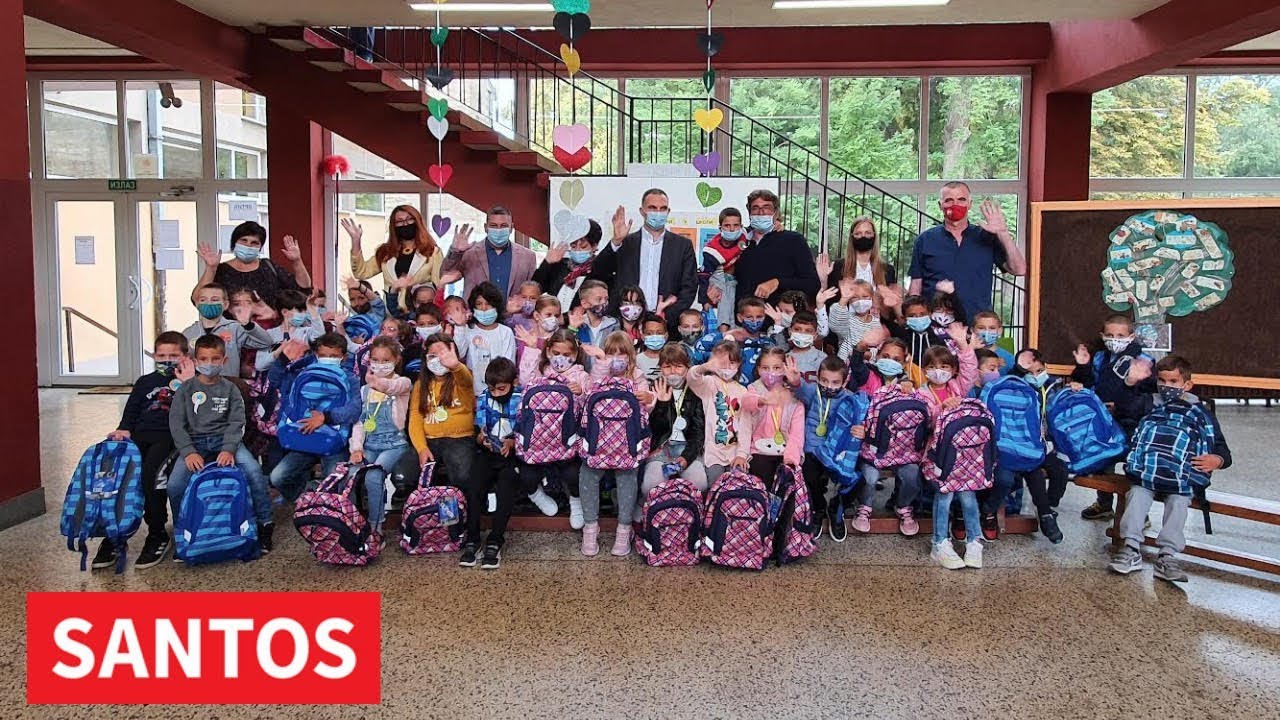 GRADONAČELNIK ZRENJANINA PODELIO ŠKOLSKE TORBE I PRIBOR PRVACIMA U OŠ 